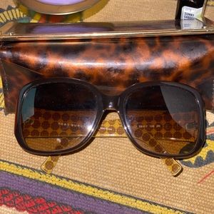 Tory Burch sunnies